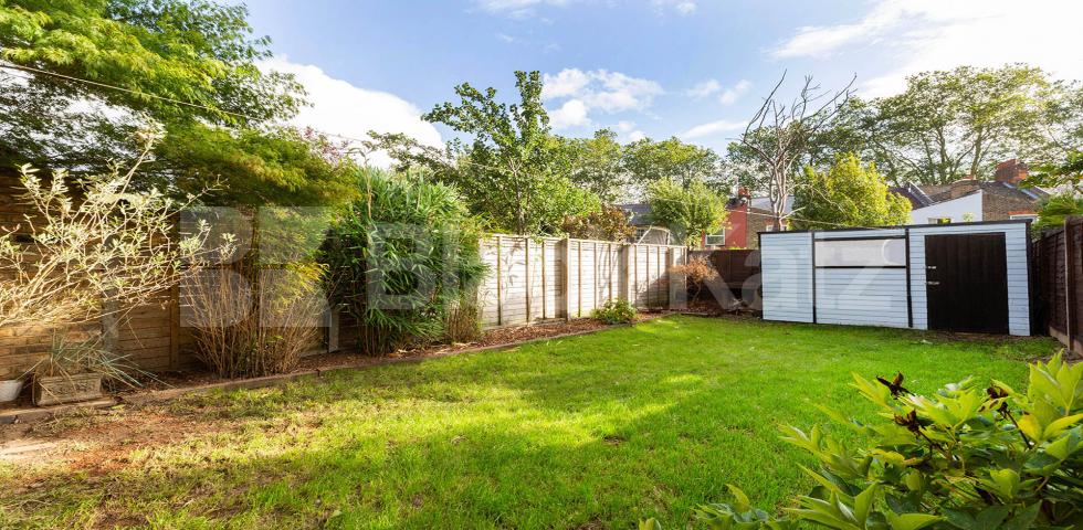 			1 Bedroom, 1 bath, 1 reception Apartment			 Barratt Avenue, Alexandra Palace